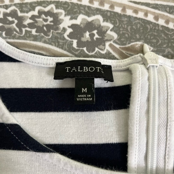 Talbots Black and White Striped 3/4 Bell Sleeve Blouse. Size Medium - Picture 4 of 7